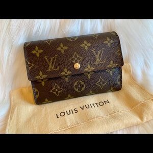 ‼️SOLD‼️Louis Vuitton trifold wallet